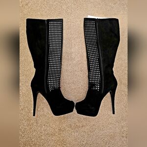 Elegant Black Heeled Boots with Mesh Accent